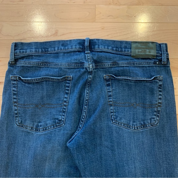 Lucky Brand men’s size 38/30 jeans 211 straight fit pants - Picture 5 of 10